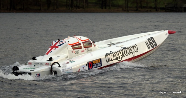 Frank Rose sets new powerboat world record at the 47th Coniston powerboat records week