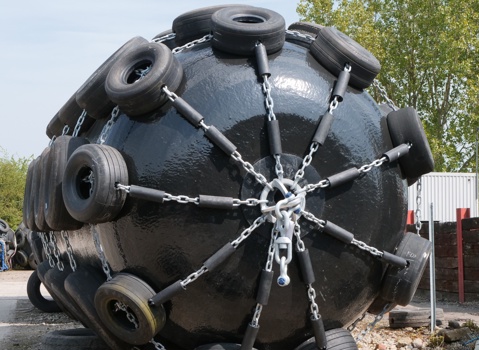 Foam floating fender with tyre net protection