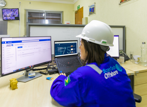 Scantech offshore working at computers