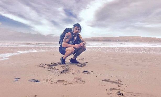 Diver Adam Fryer way through a 156 mile ultra-marathon across the Sahara desert.