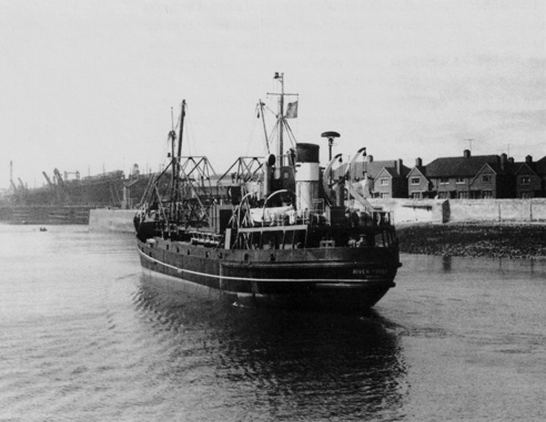 1883 the first in a series of steamers River Fisher joined the fleet
